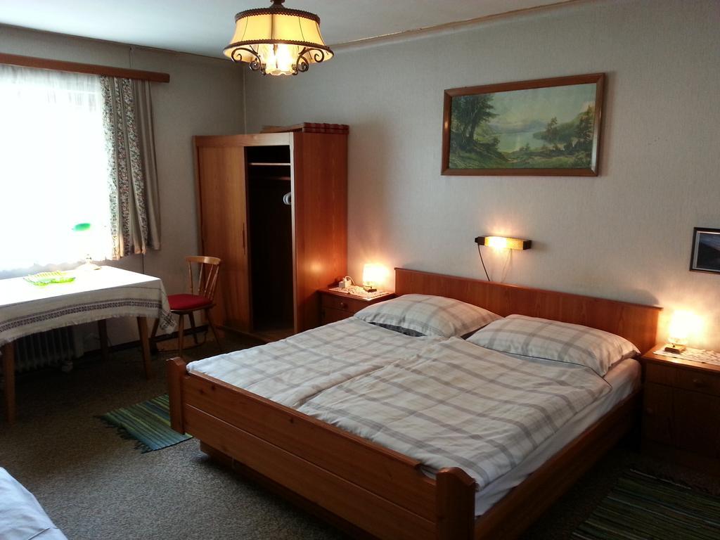 Haus Ellmaustein Bed & Breakfast Fuschl am See Oda fotoğraf